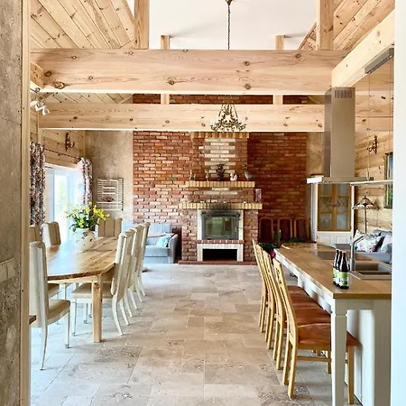 Sloneczny Dom Na Wzgorzu